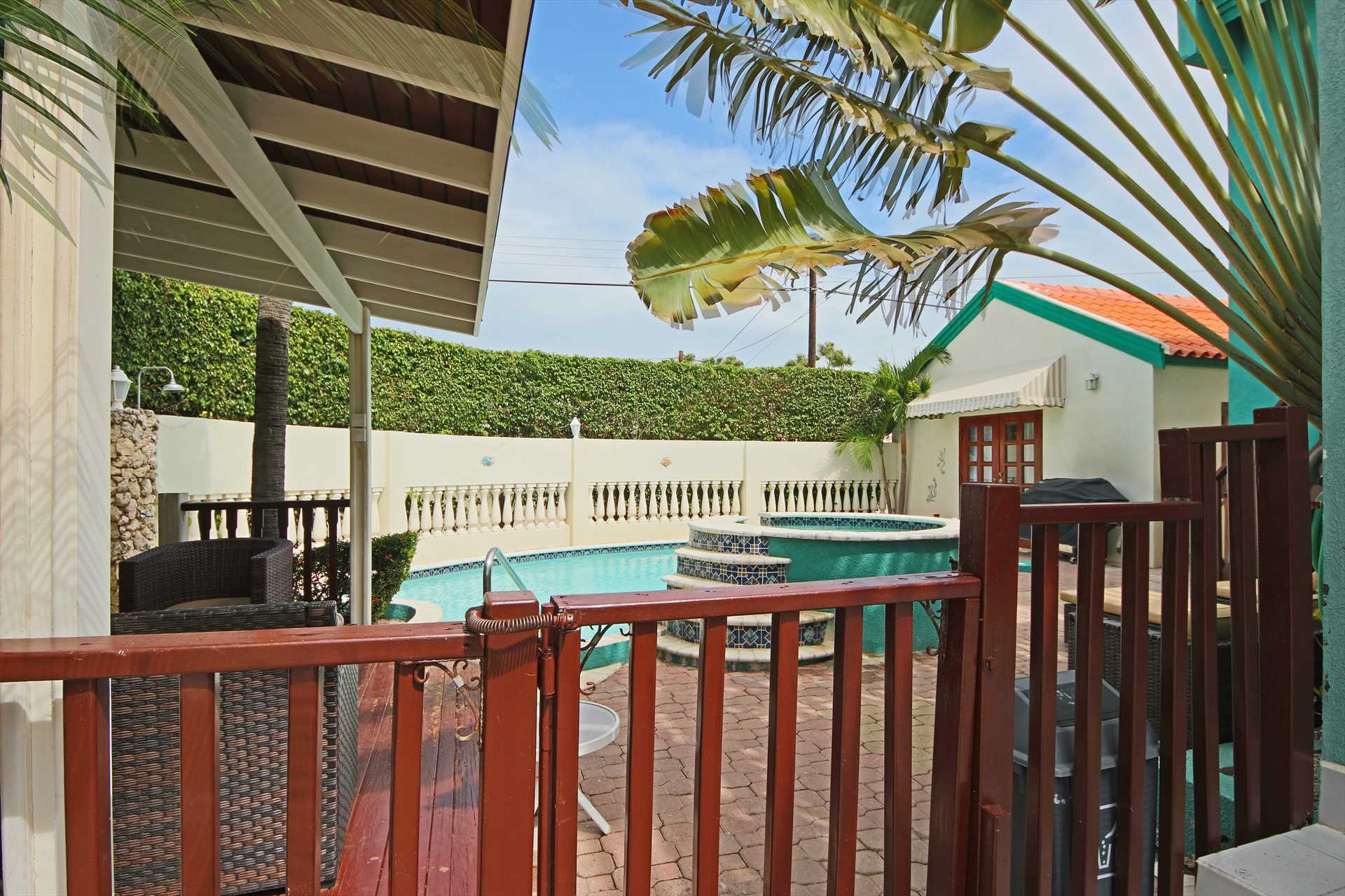 Palm Beach Fortress has gated pool area