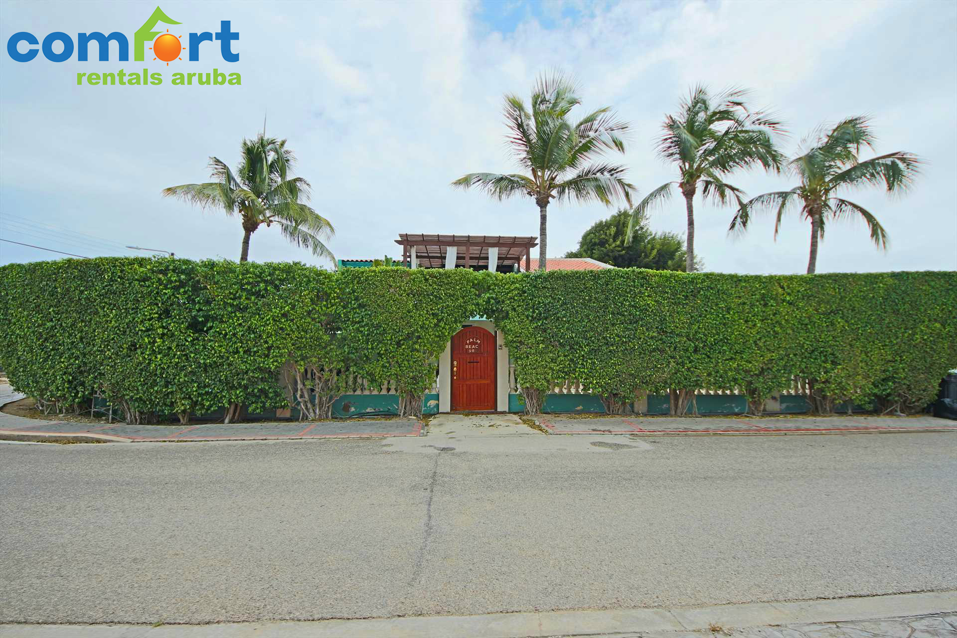 The Palm Beach Fortress has 12-feet high hedges surrounding the property for your privacy
